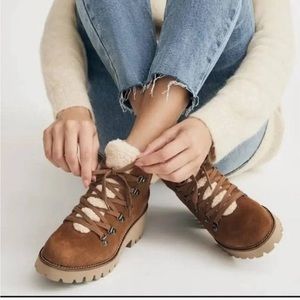 NWT Blondo Devin Waterproof Booties - Camel